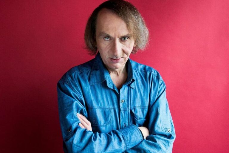 Odkryj najlepszą książkę Houellebecqa, która zmieni twoje spojrzenie na współczesność