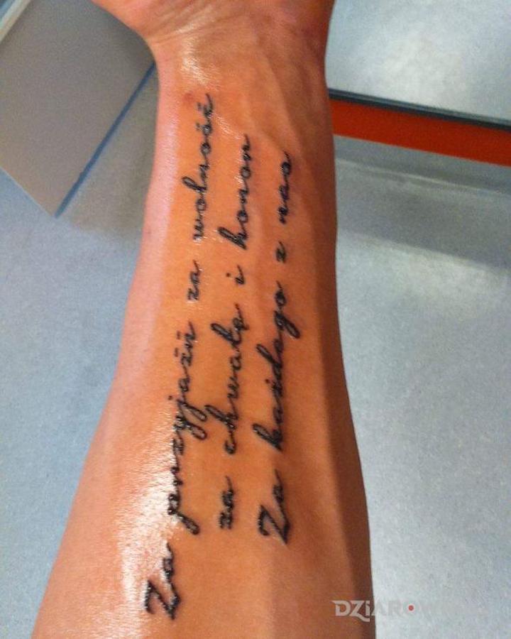 Tatuaże i cytaty o życiu