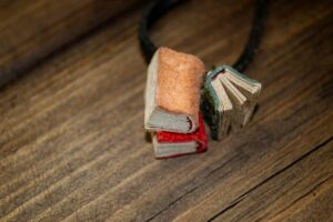 Kluczowe lektury i motywy, które kształtują nasze myślenie