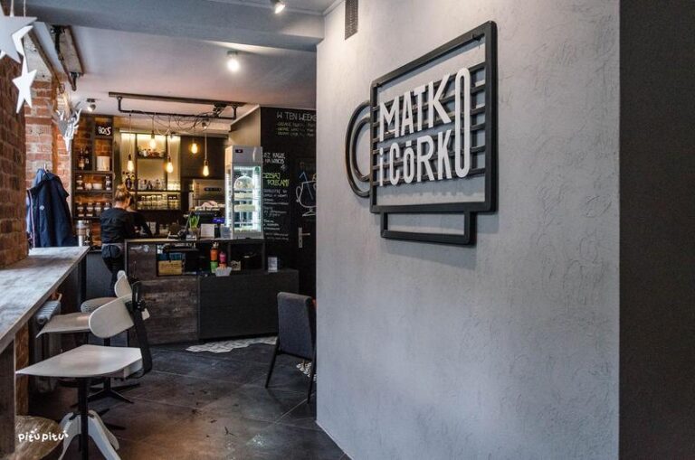 Czy „O matko i córko” to książka, która porusza serca? Opinie czytelników na wagę złota