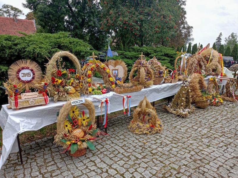 Magia wierszy na dożynki gminne – jak słowa kształtują atmosferę święta