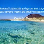 Magia uśmiechu według Paulo Coelho – inspirujące cytaty, które podnoszą na duchu