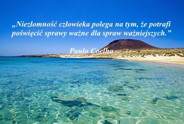 Magia uśmiechu według Paulo Coelho – inspirujące cytaty, które podnoszą na duchu