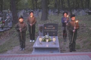 Smutek i piękno: wiersze o dzieciach utraconych w poezji