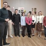 Wiersz o stworzeniu świata: Jak słowa kształtują naszą rzeczywistość